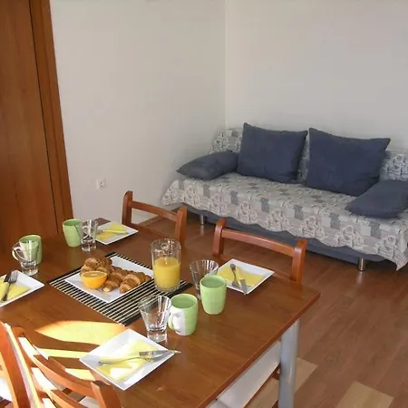In Okrug Gornji With Sea View, Terrace, Air Conditioning, Wifi 5069-1 * 特罗吉尔