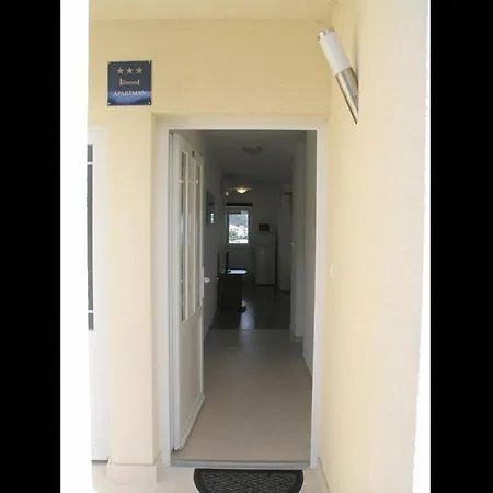 In Okrug Gornji With Sea View, Terrace, Air Conditioning, Wifi 5069-1