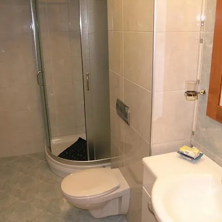 In Okrug Gornji With Sea View, Terrace, Air Conditioning, Wifi 5069-1 特罗吉尔