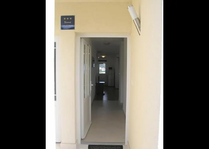 In Okrug Gornji With Sea View, Terrace, Air Conditioning, Wifi 5069-1
