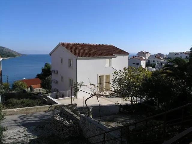 In Okrug Gornji With Sea View, Terrace, Air Conditioning, Wifi 5069-1 Apartament Trogir